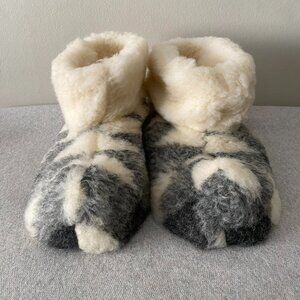 NWT Ukrainian Wool Slippers Winter Chuni Hutsul Style + 100% Sheep Wool Insoles